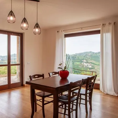 Villa Il Grappolo D'uva Neviglie